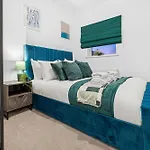 Lawrence Ave 4bd-2storey House Fast Wifi Families & Leisure By Altoluxo Short Lets & Serviced With Free Wifi & Parking بريستول