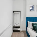 Lawrence Ave 4bd-2storey House Fast Wifi Families & Leisure By Altoluxo Short Lets & Serviced With Free Wifi & Parking بريستول