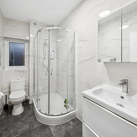 아파트 Lawrence Ave 4bd-2storey House Fast Wifi Families & Leisure By Altoluxo Short Lets & Serviced With Free Wifi & Parking *