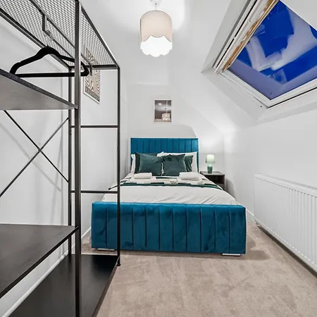 דירה Lawrence Ave 4bd-2storey House Fast Wifi Families & Leisure By Altoluxo Short Lets & Serviced With Free Wifi & Parking