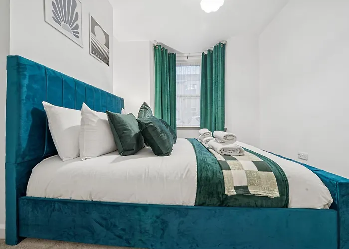 Apartamento Lawrence Ave 4bd-2storey House Fast Wifi Families & Leisure By Altoluxo Short Lets & Serviced With Free Wifi & Parking Bristol