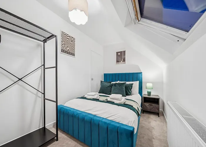 Apartamento Lawrence Ave 4bd-2storey House Fast Wifi Families & Leisure By Altoluxo Short Lets & Serviced With Free Wifi & Parking Bristol