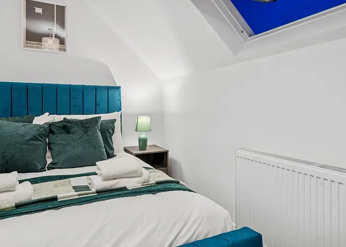 Apartamento Lawrence Ave 4bd-2storey House Fast Wifi Families & Leisure By Altoluxo Short Lets & Serviced With Free Wifi & Parking Bristol